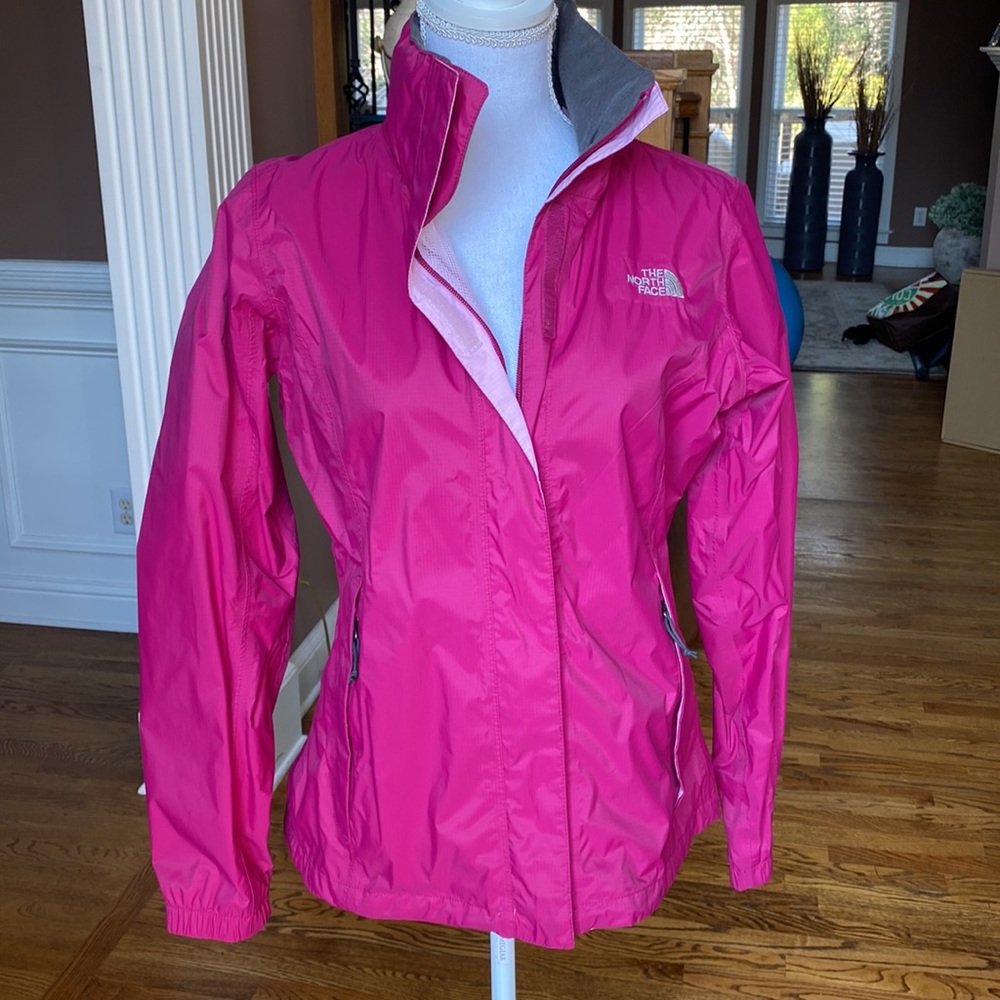 The North Face Womens lightweight jacket.  Fleece neckline with hidden hood M